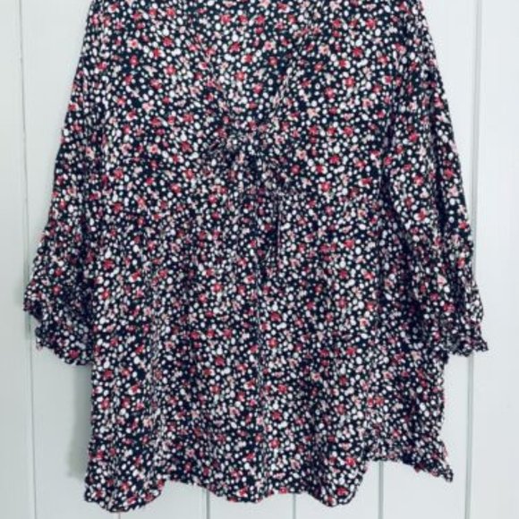 Suzanne Betro Top Small V-Neck Tie Front Bell Sleeves Polka Dot Floral Boho - Picture 3 of 4